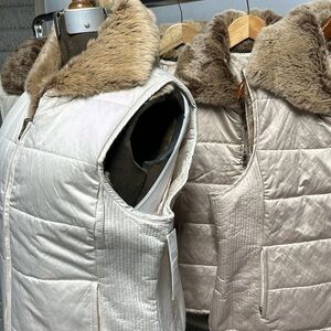 Mifresia rabbit fur vest NWT zipper front 2 pockets 2 colors ribbed sides